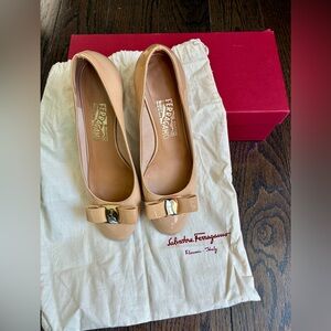 Salvatore Ferragamo Beige Patent Vara Bow Pumps